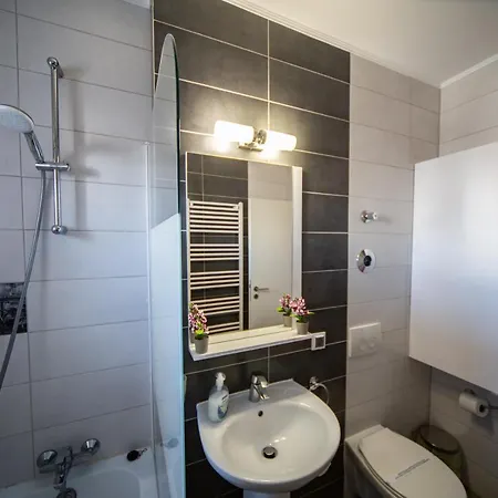 Apartment Alezi