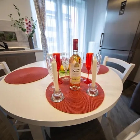 Alezi Apartment *